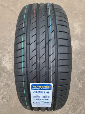 225 /45 R18 Maxtrek Tyres 95w Xl Muximus M2