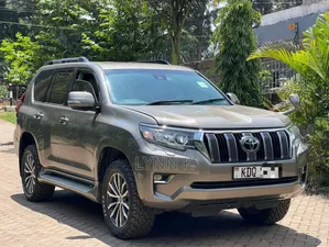 Toyota Land Cruiser Prado 2018 Gold