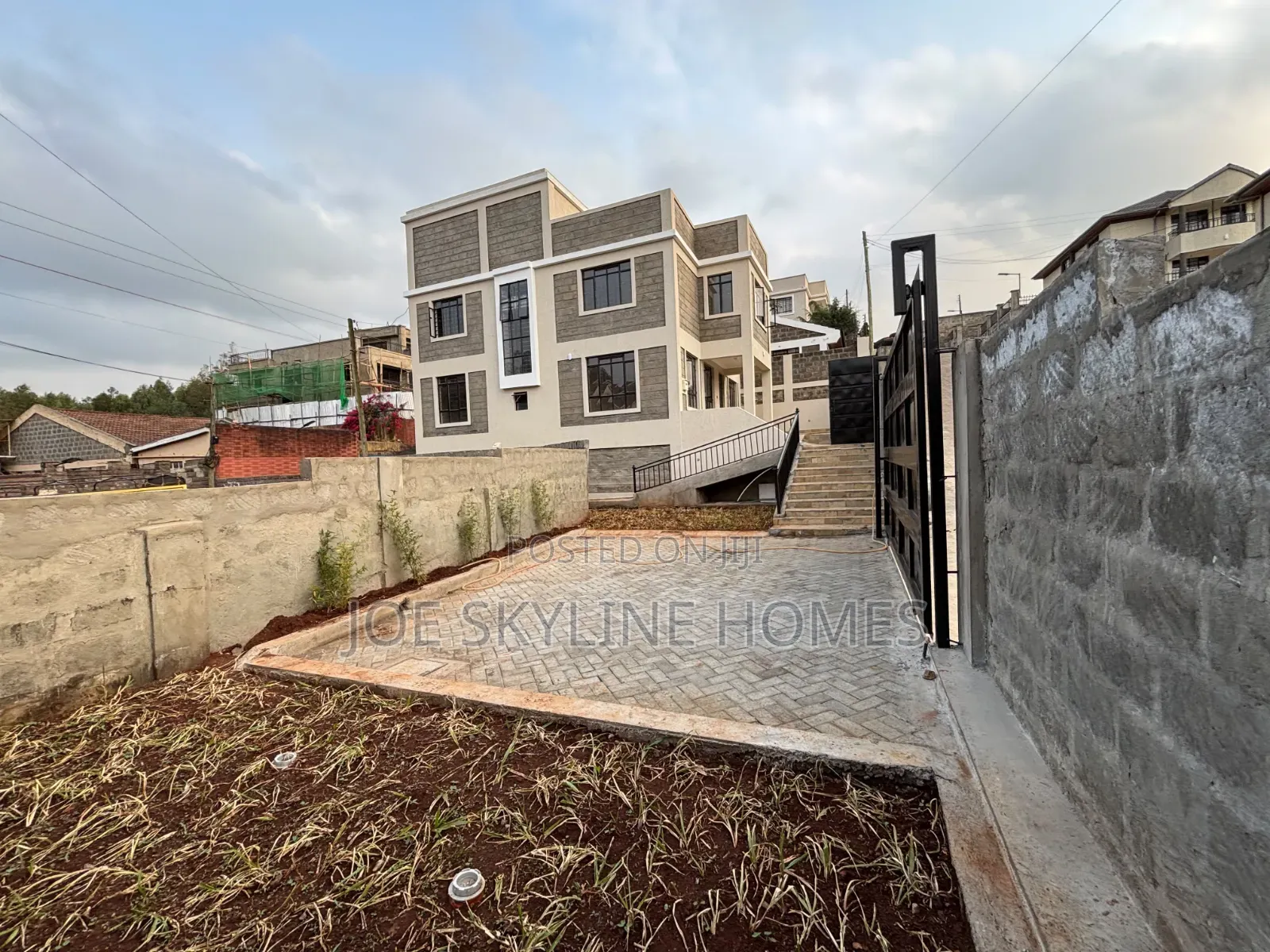 6bdrm Mansion in Ruaka for rent