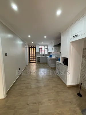 6bdrm Mansion in Ruaka for rent