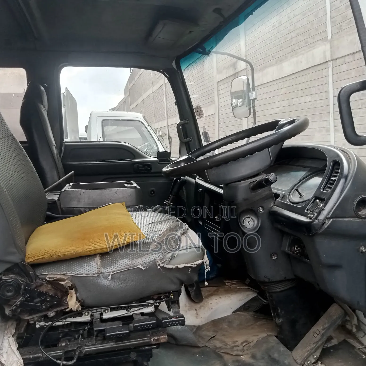 Isuzu FRR KCB 2012 White