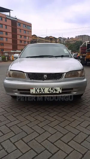Toyota Corolla 2000 Silver