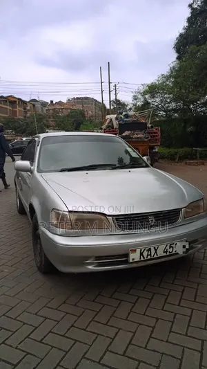 Toyota Corolla 2000 Silver