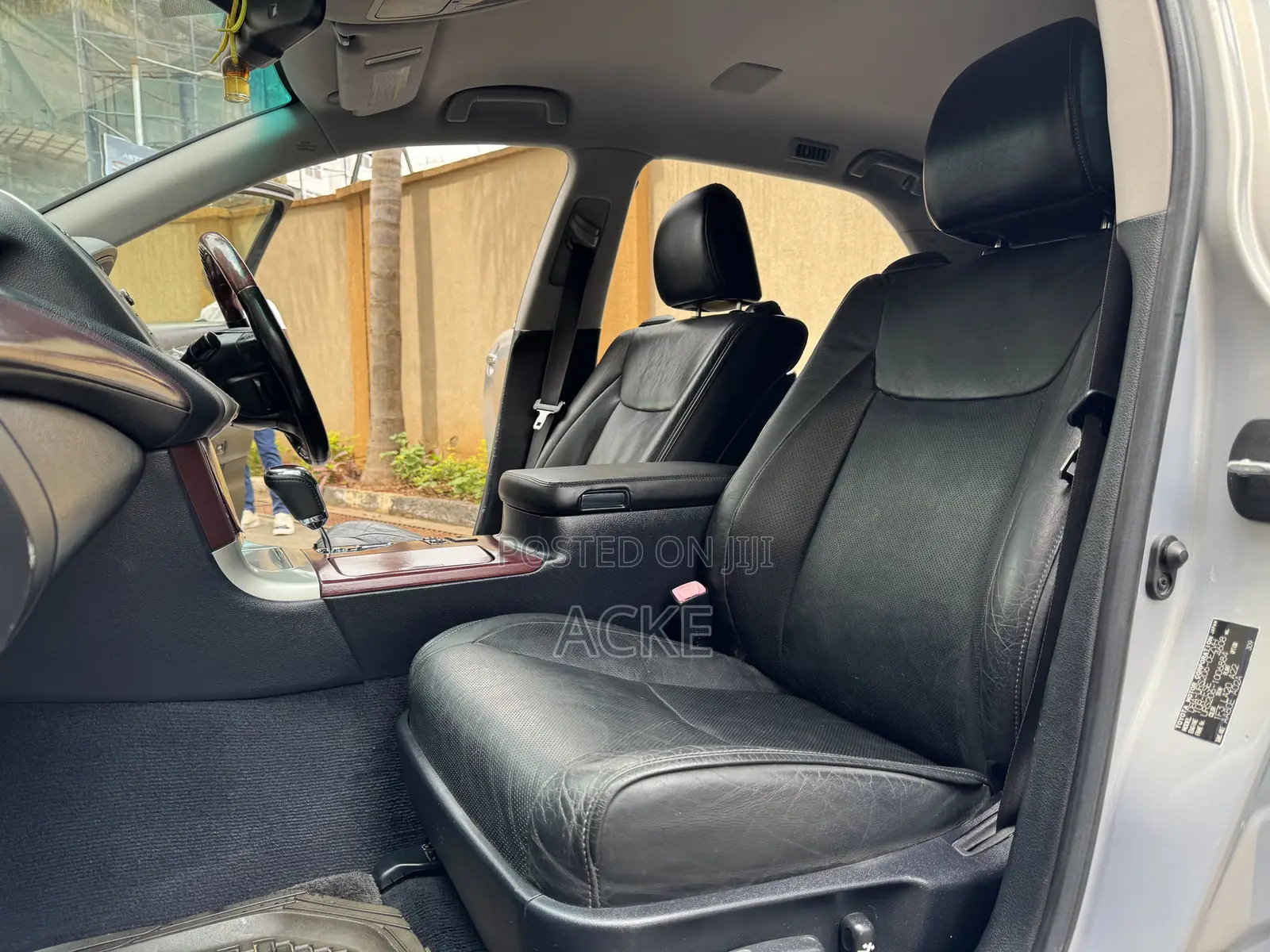 Toyota Crown Majesta 2012