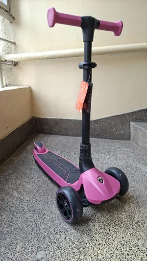 Premium Quality
Lamborghini Children's Scooter – 3 Wheels, Foldable