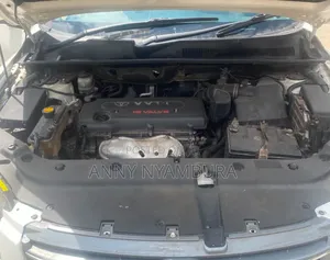 Toyota Vanguard 2008 White