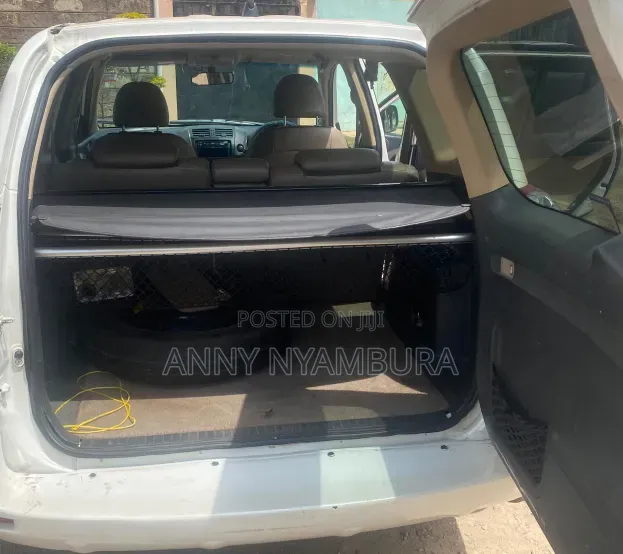Toyota Vanguard 2008 White