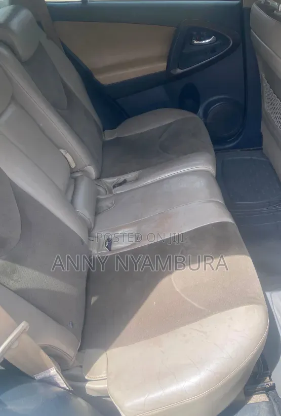 Toyota Vanguard 2008 White
