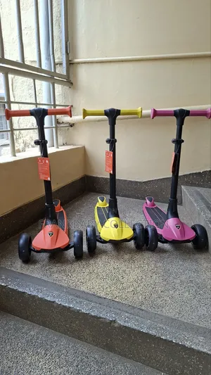 Ages 3+
Luxury Lamborghini Kids Scooter – Adjustable Handlebar