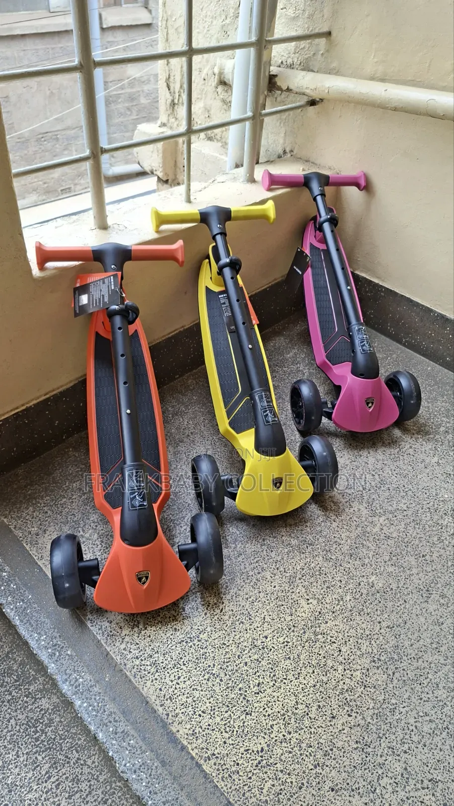 Ages 3+
Luxury Lamborghini Kids Scooter – Adjustable Handlebar