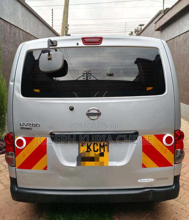 Nissan NV200 2010 Grey - thumbnail 4