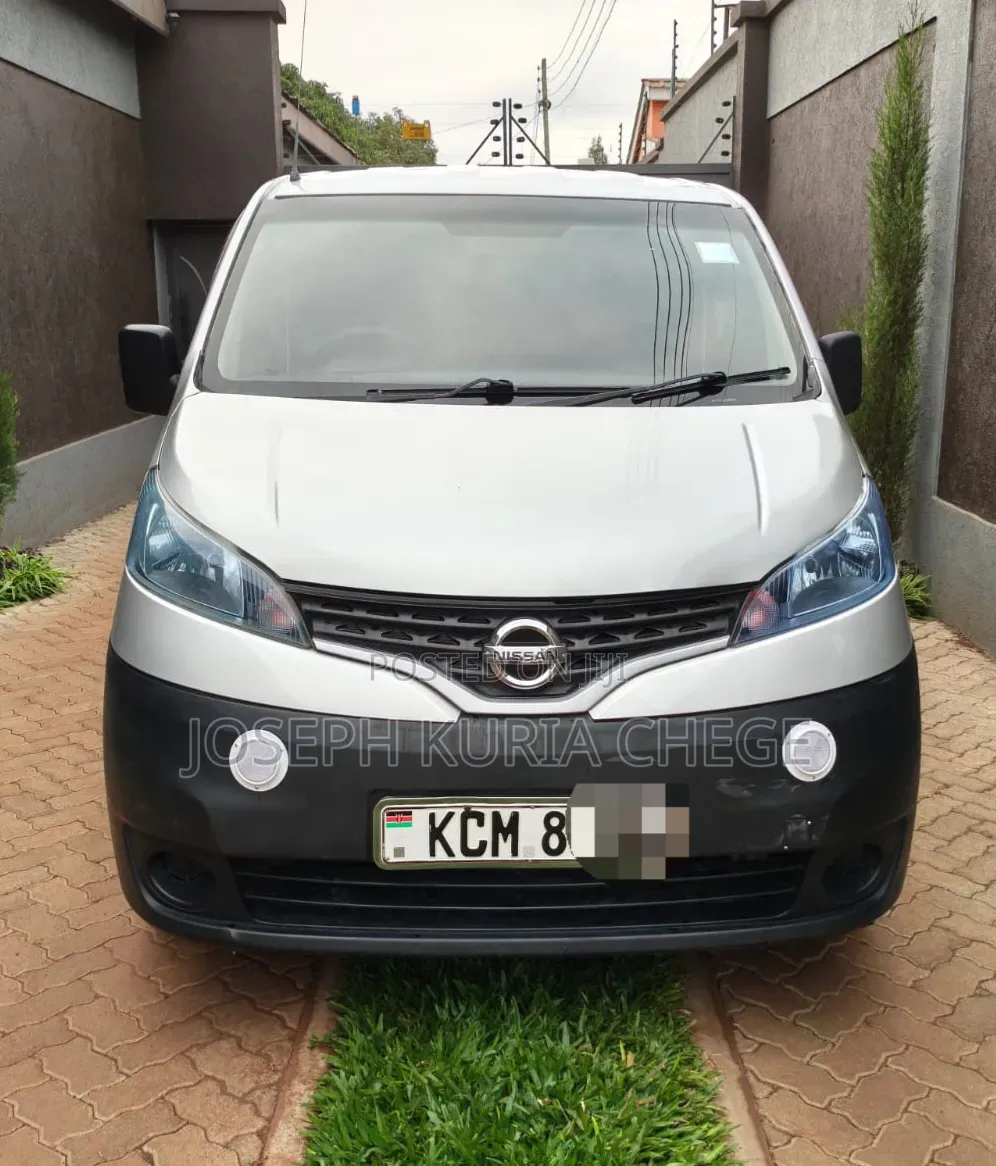 Nissan NV200 2010 Grey