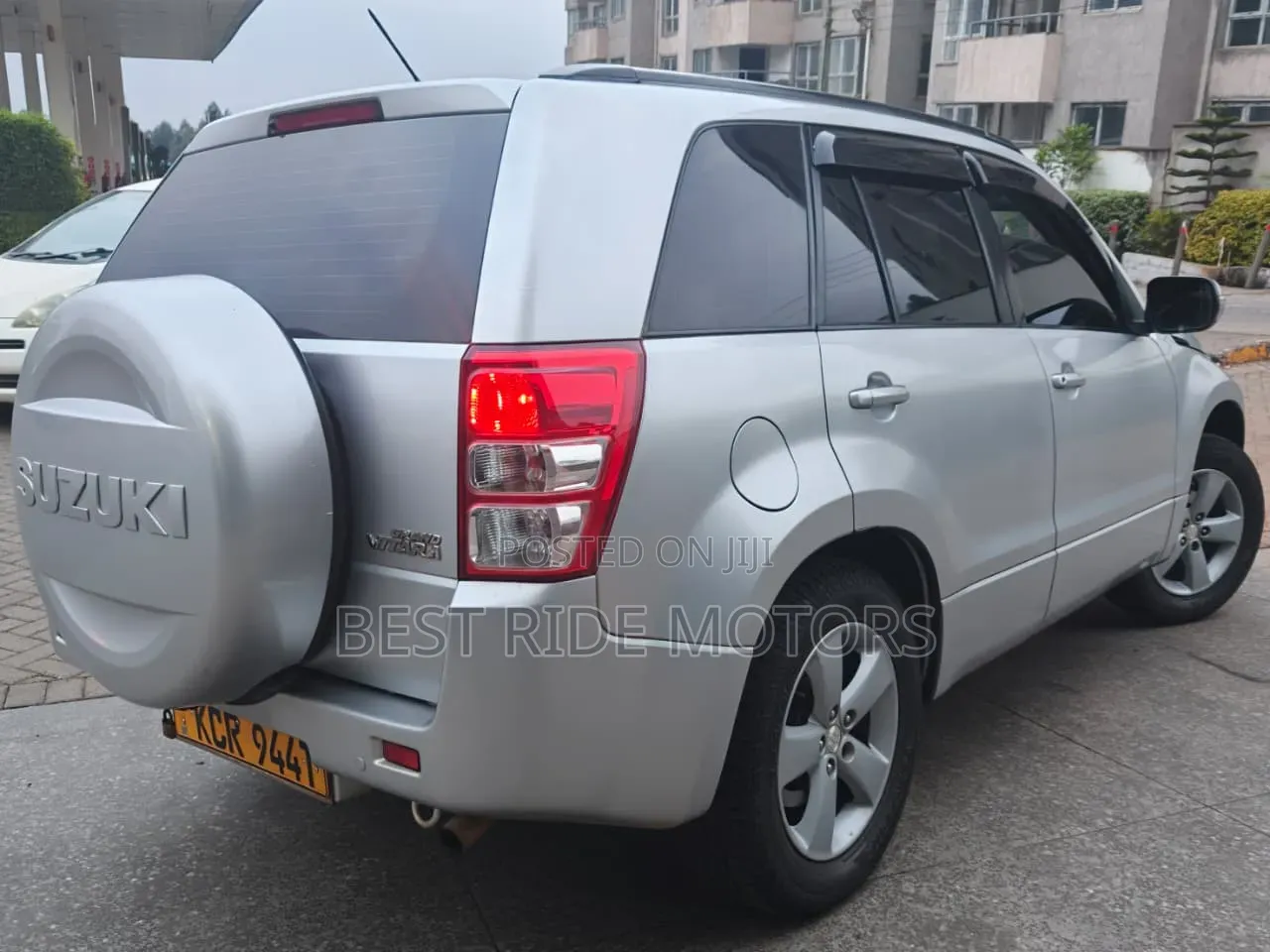 Suzuki Grand Vitara 2012 Silver