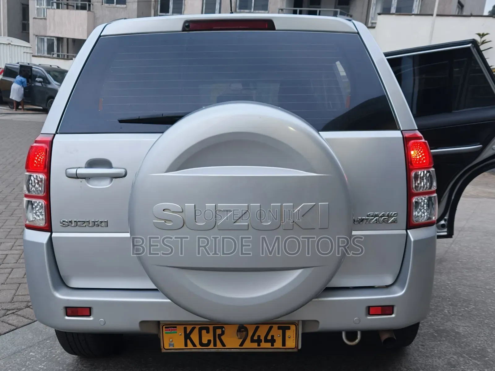 Suzuki Grand Vitara 2012 Silver