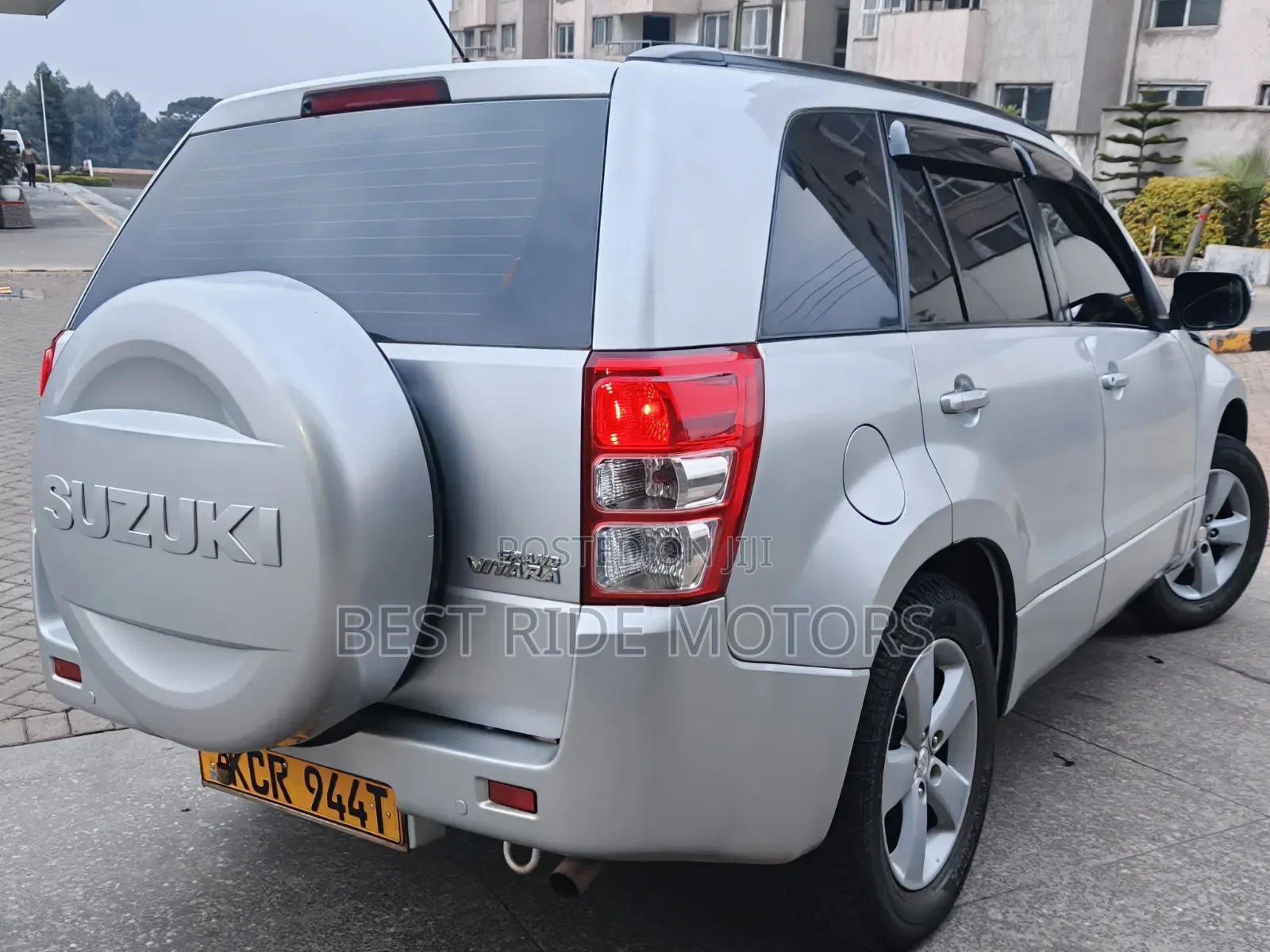 Suzuki Grand Vitara 2012 Silver