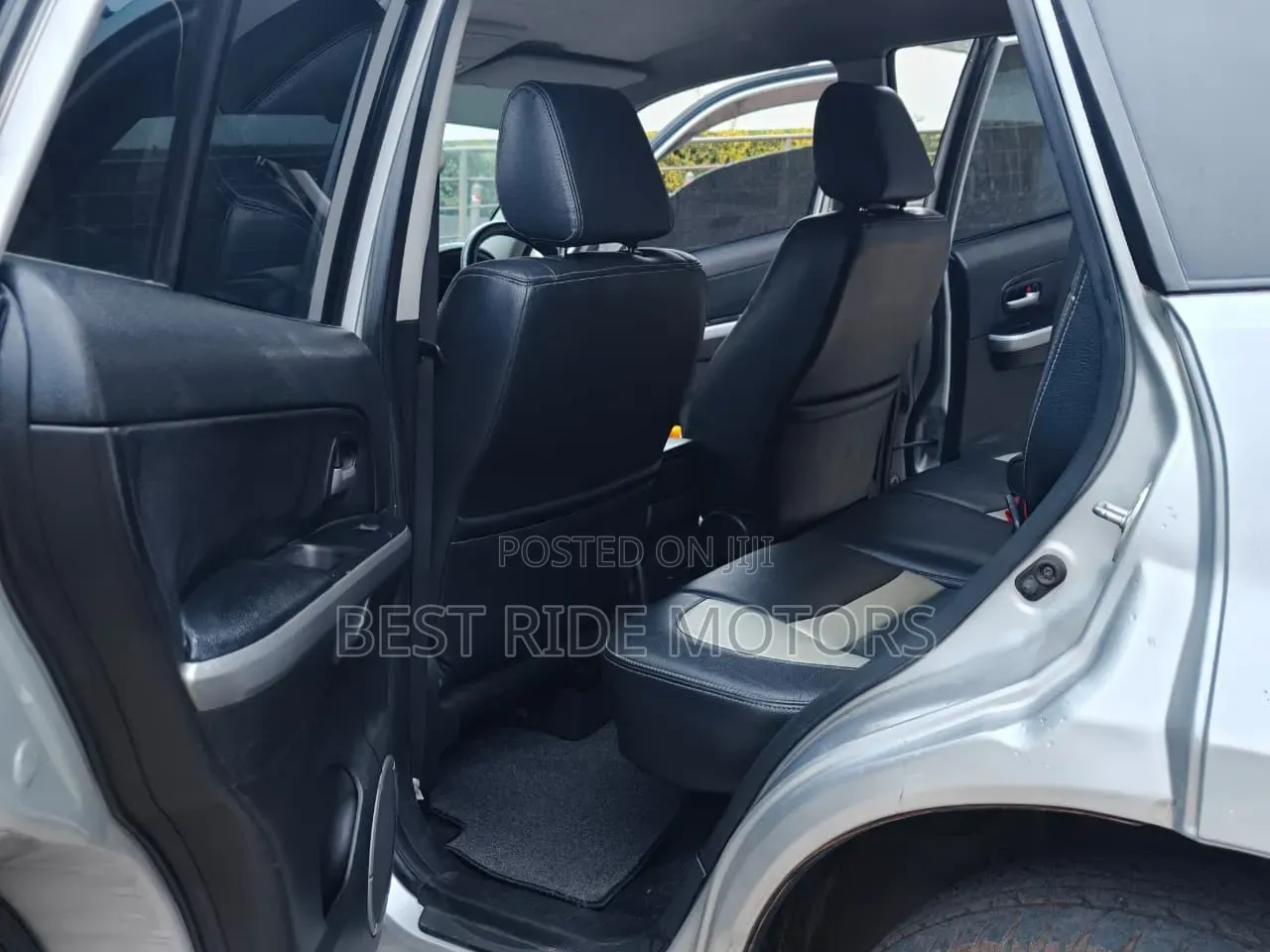 Suzuki Grand Vitara 2012 Silver