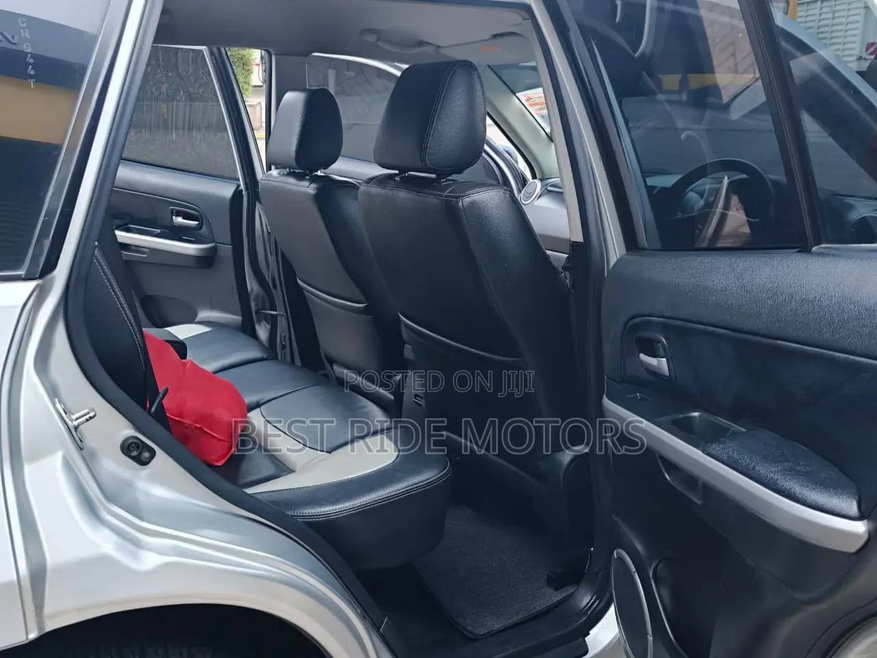 Suzuki Grand Vitara 2012 Silver