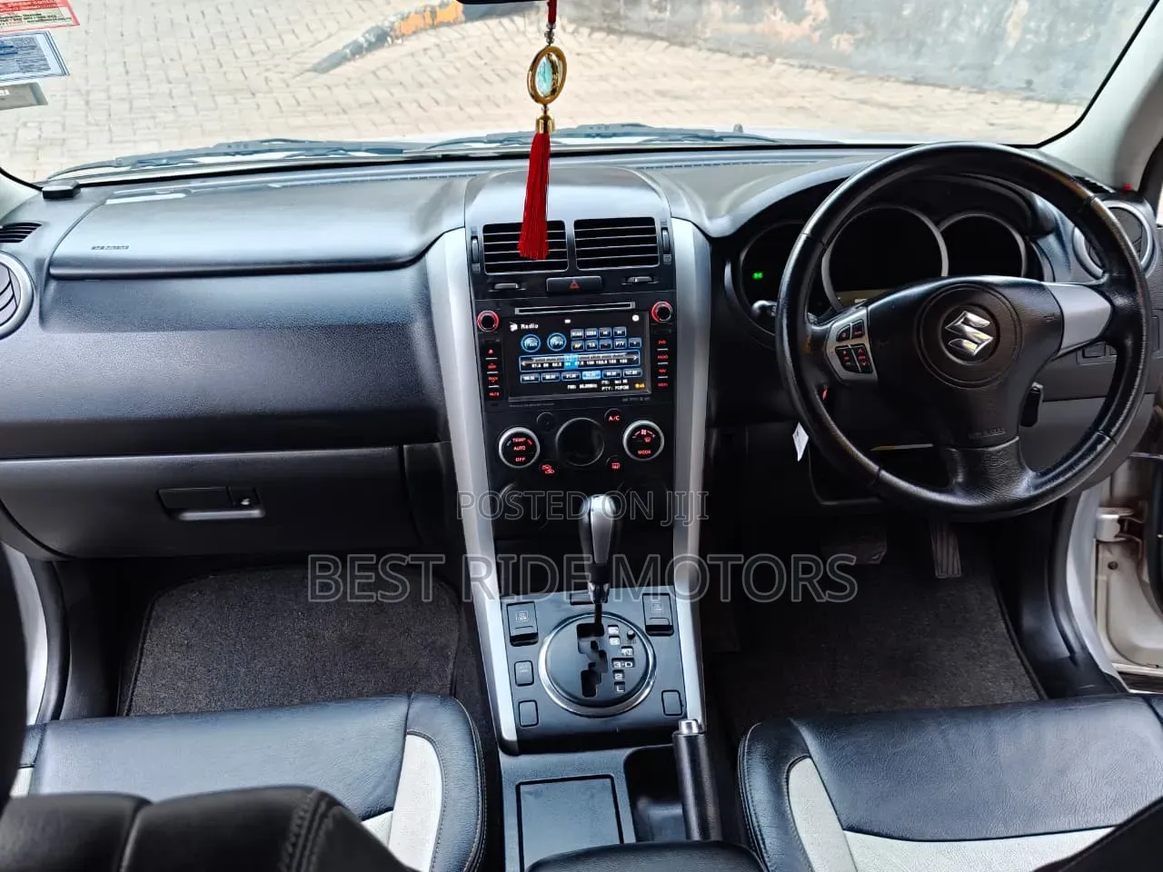 Suzuki Grand Vitara 2012 Silver