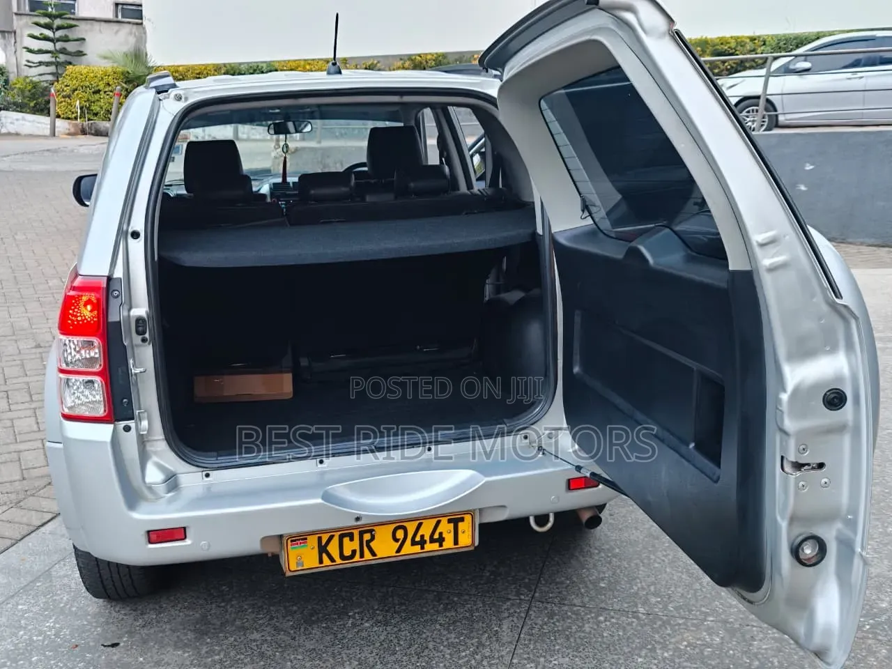 Suzuki Grand Vitara 2012 Silver