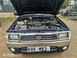 Toyota Hilux 2003 Gray