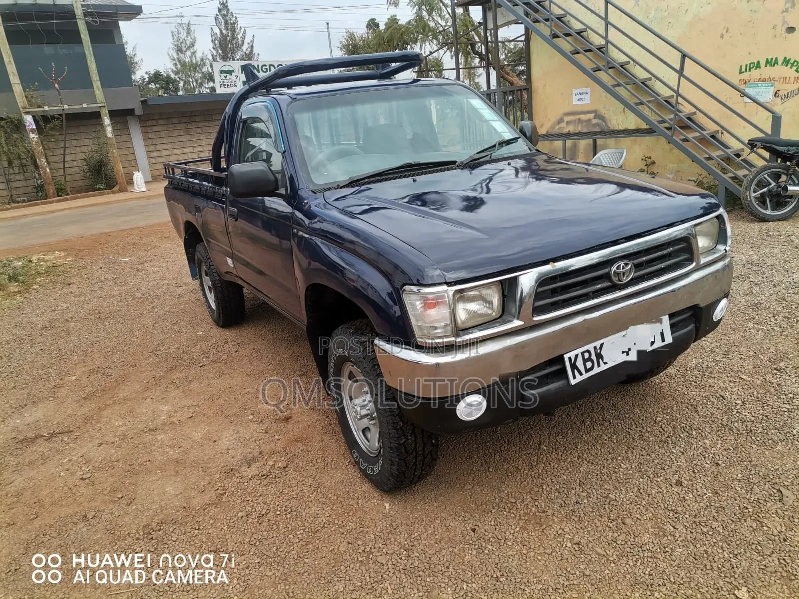 Toyota Hilux 2003 Gray