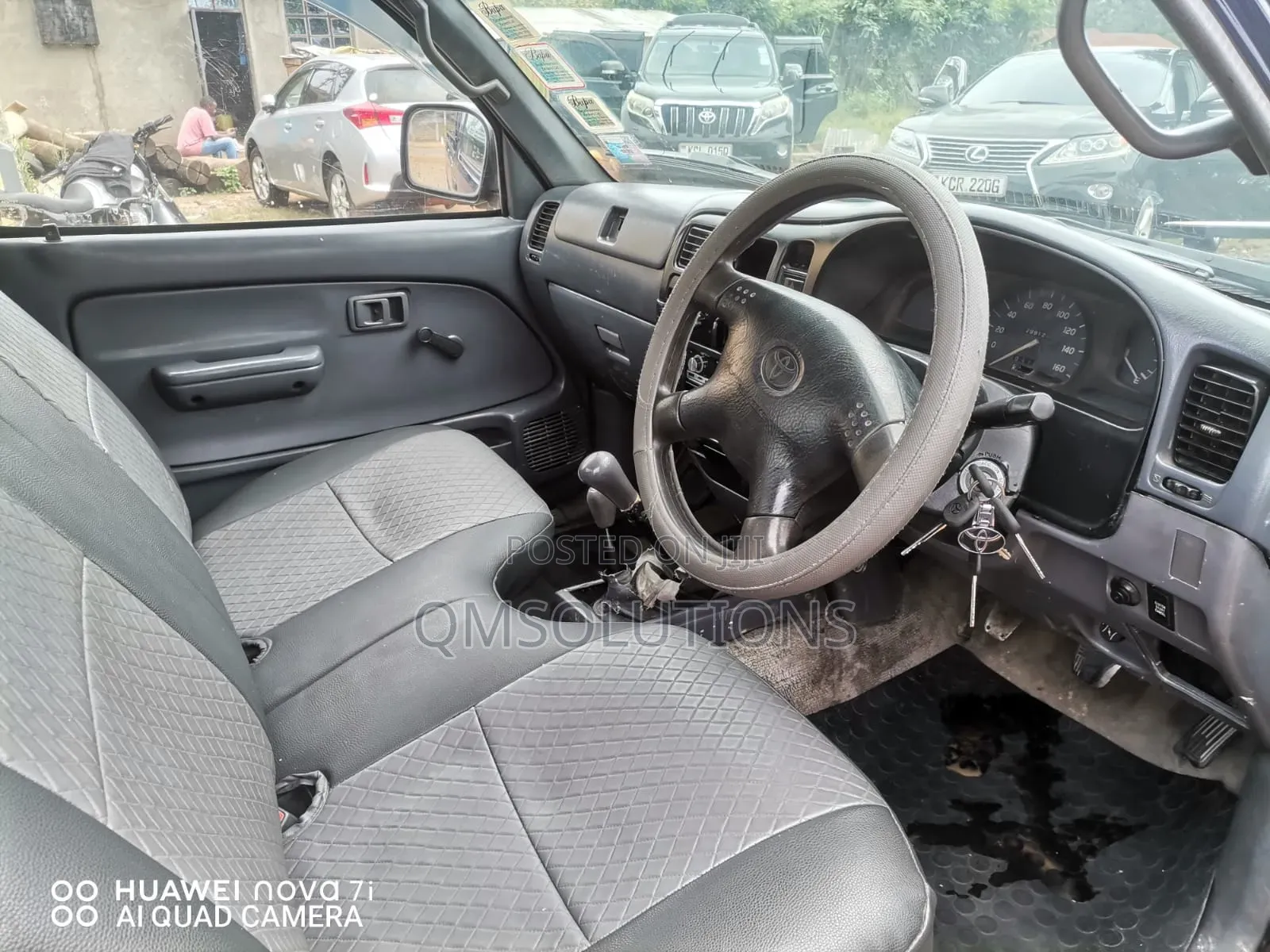 Toyota Hilux 2003 Gray