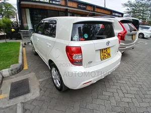 Toyota IST 2012 White