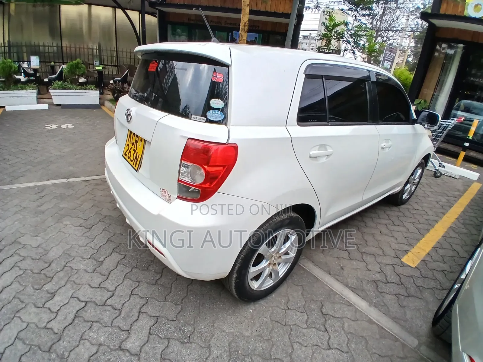 Toyota IST 2012 White