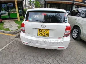 Toyota IST 2012 White