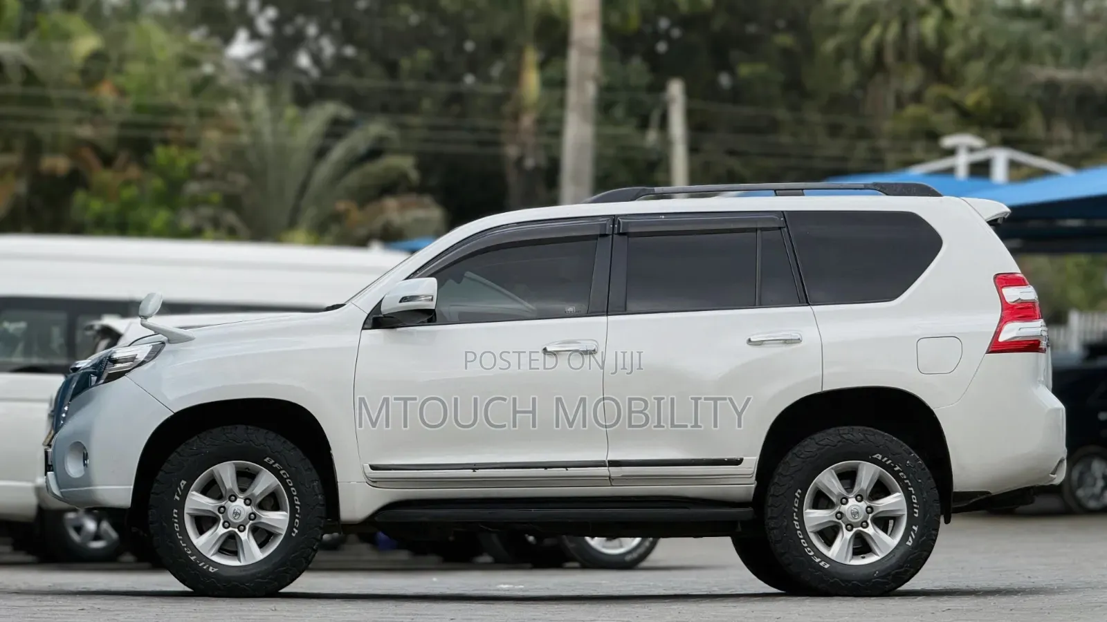 Toyota Land Cruiser Prado 2009 White