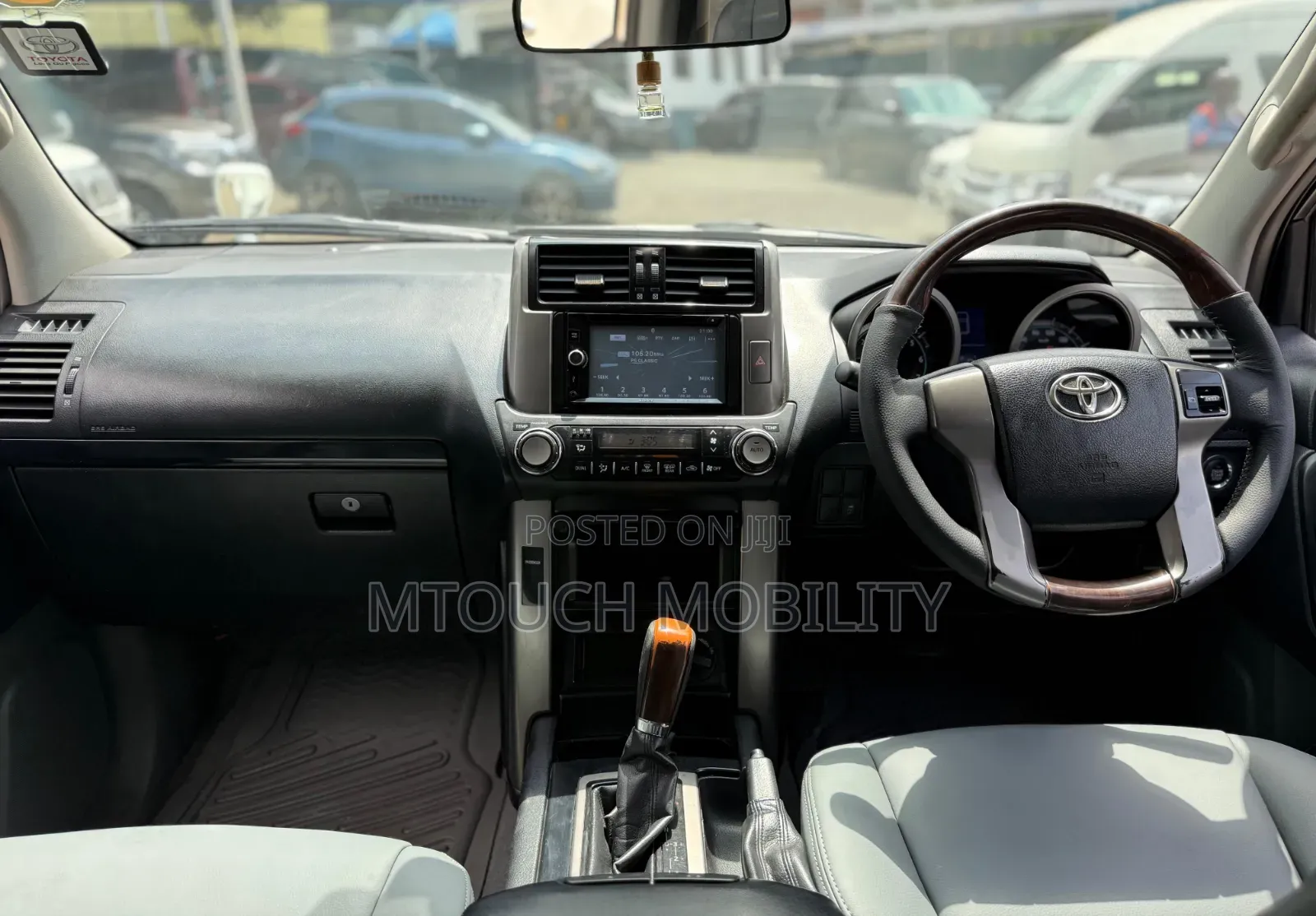 Toyota Land Cruiser Prado 2009 White