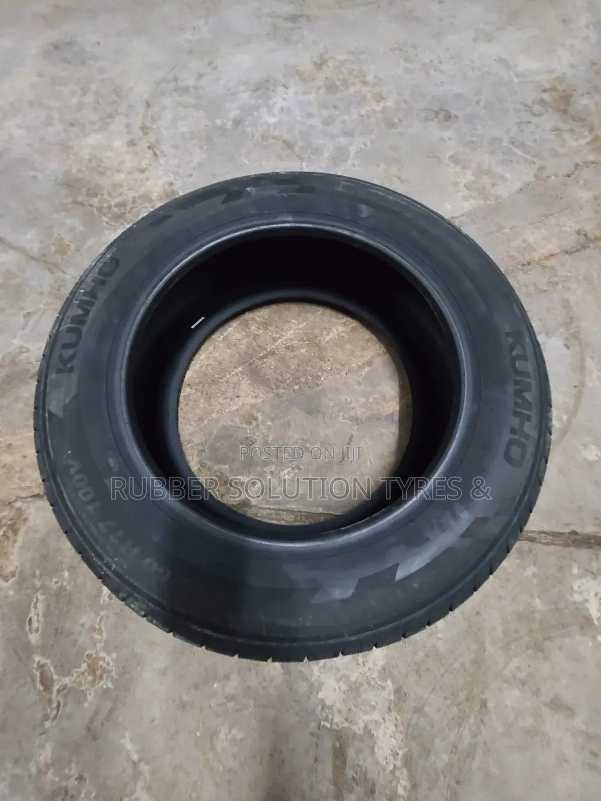 215 /60 R17 Kumho Tyres 100v Xl Escta Hs52