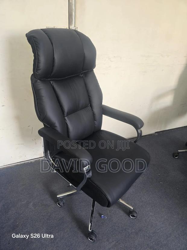 Executive Office Chair - thumbnail 2