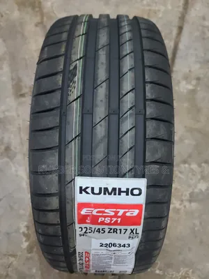 225 /45 R17 Kumho Tyres 94y Xl Escta Ps71