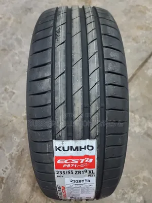 235 /55 R19 Kumho Tyres 105y Xl Escta Ps71