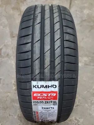 235 /55 R19 Kumho Tyres 105y Xl Escta Ps71