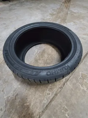 265 /35 R18 Kumho Tyres 97y Xl Escta Ps72 Sport S