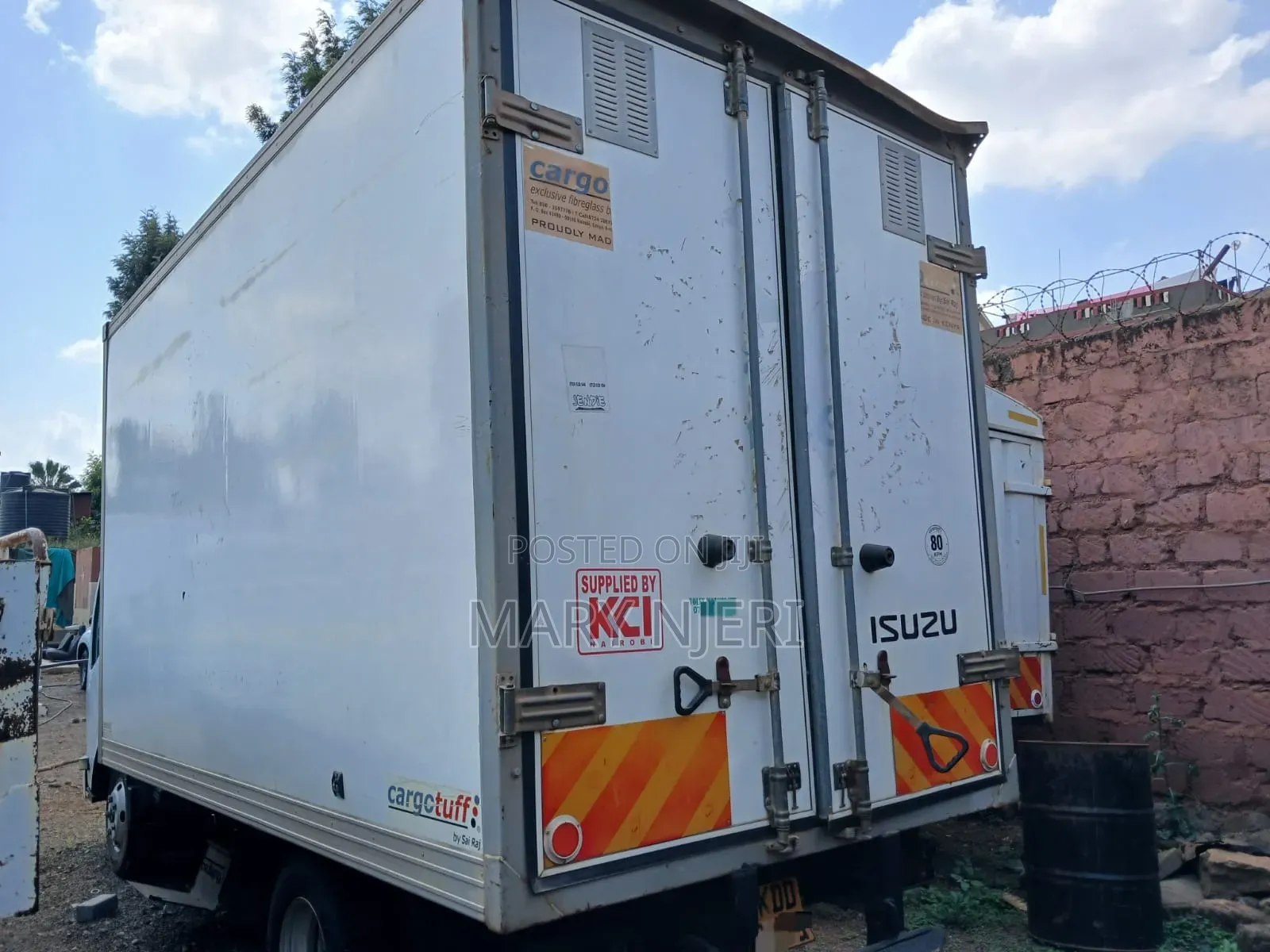 Iisuzu NMR Truck,2021 White