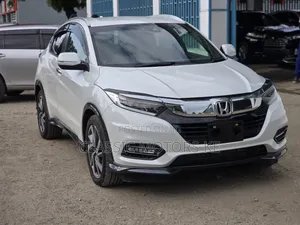 Honda Vezel 1.5 2WD 172 hp 2019 White