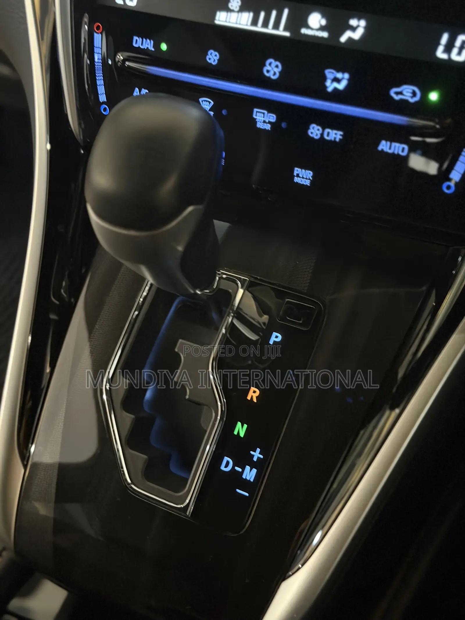Toyota Harrier 2.0 2020 Black
