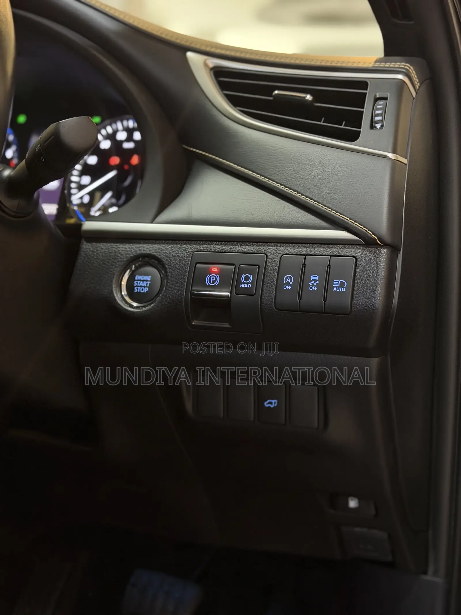 Toyota Harrier 2.0 2020 Black