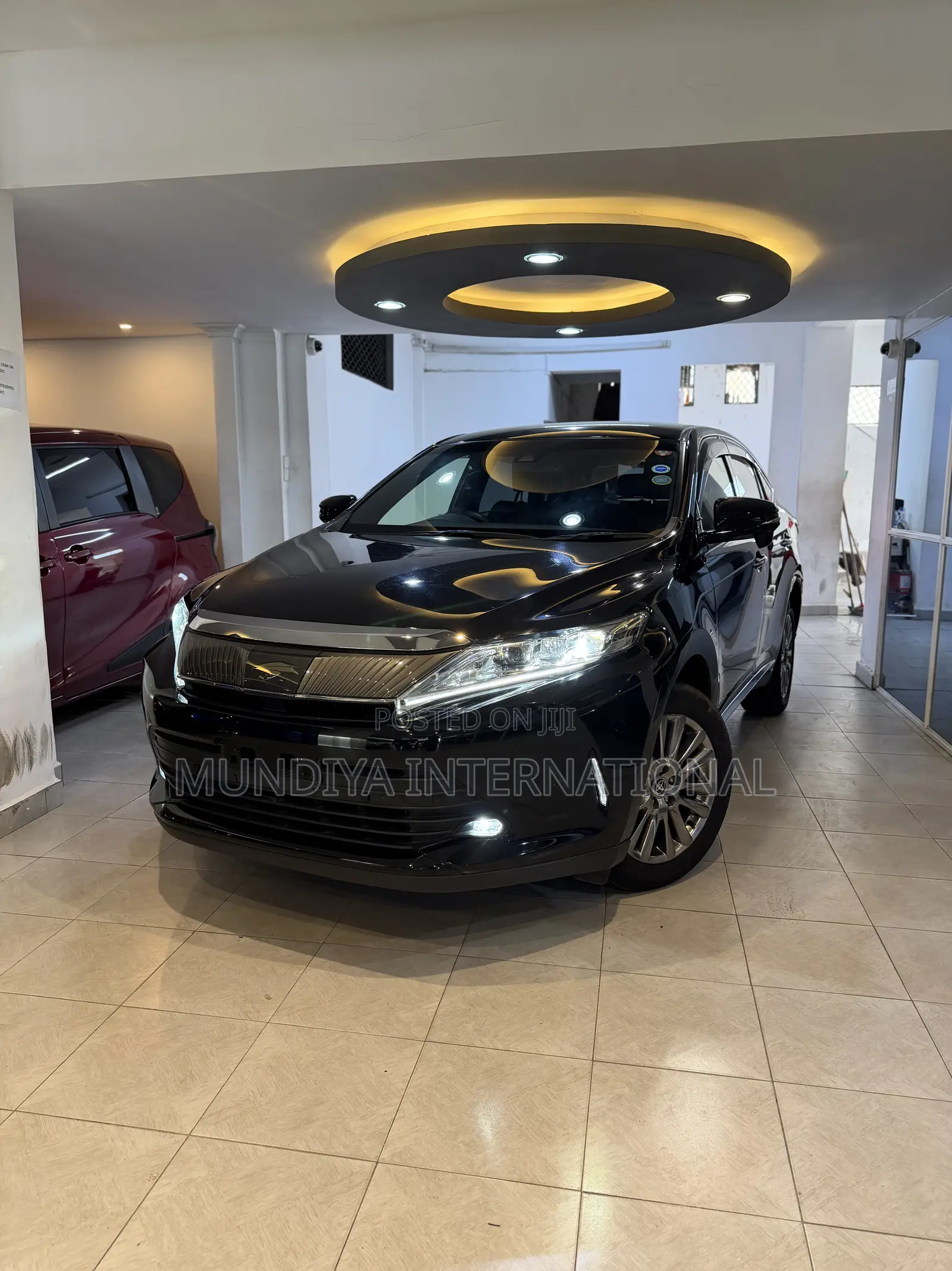 Toyota Harrier 2.0 2020 Black