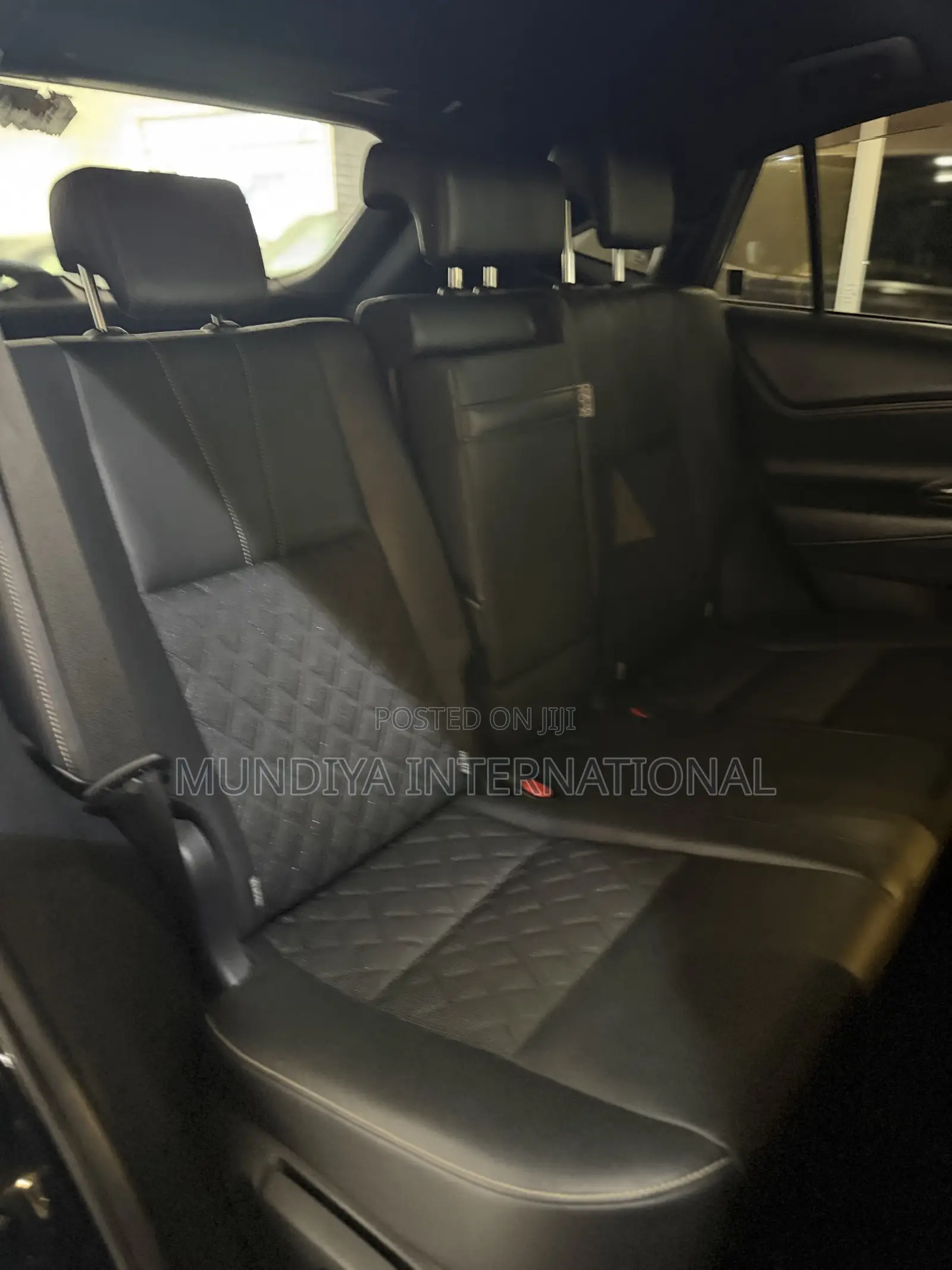 Toyota Harrier 2.0 2020 Black