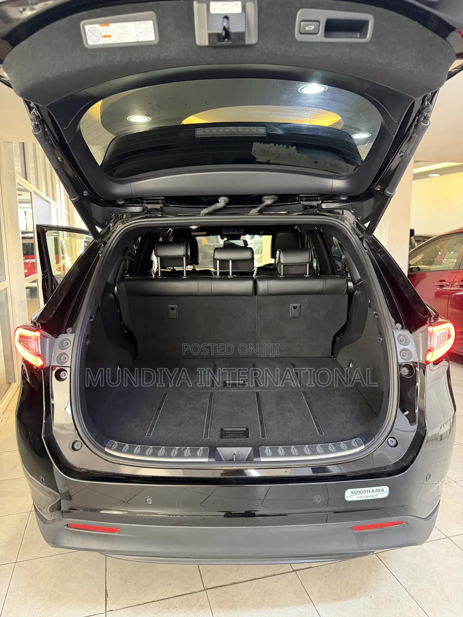Toyota Harrier 2.0 2020 Black