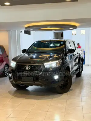 Toyota Hilux Revo Double Cab Deisel 2.4 AWD 2020 Black
