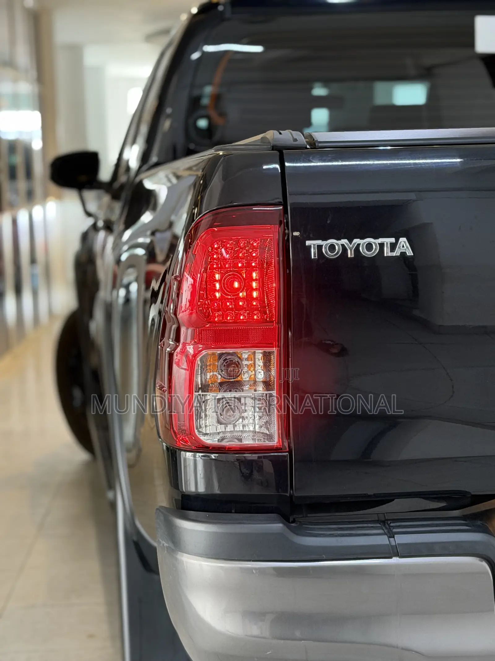 Toyota Hilux Revo Double Cab Deisel 2.4 AWD 2020 Black