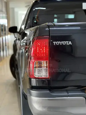 Toyota Hilux Revo Double Cab Deisel 2.4 AWD 2020 Black