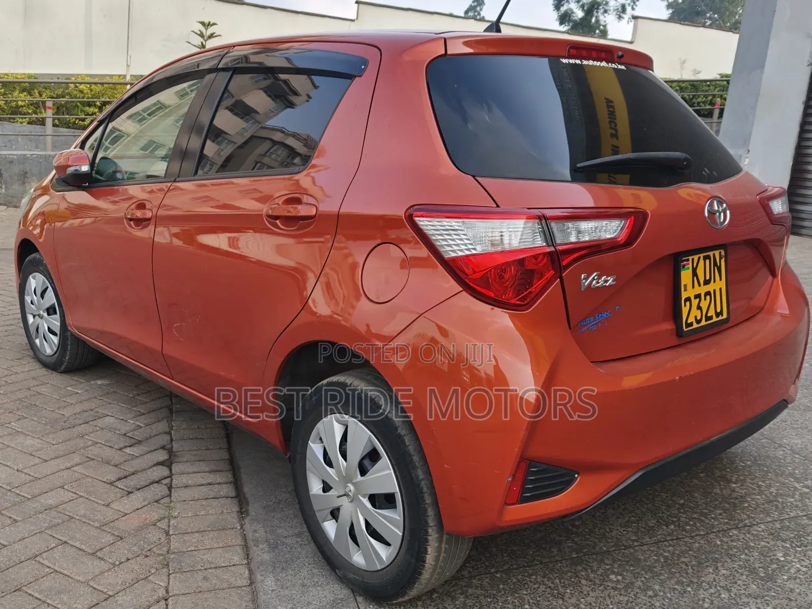 Toyota Vitz 2017 Burgundy