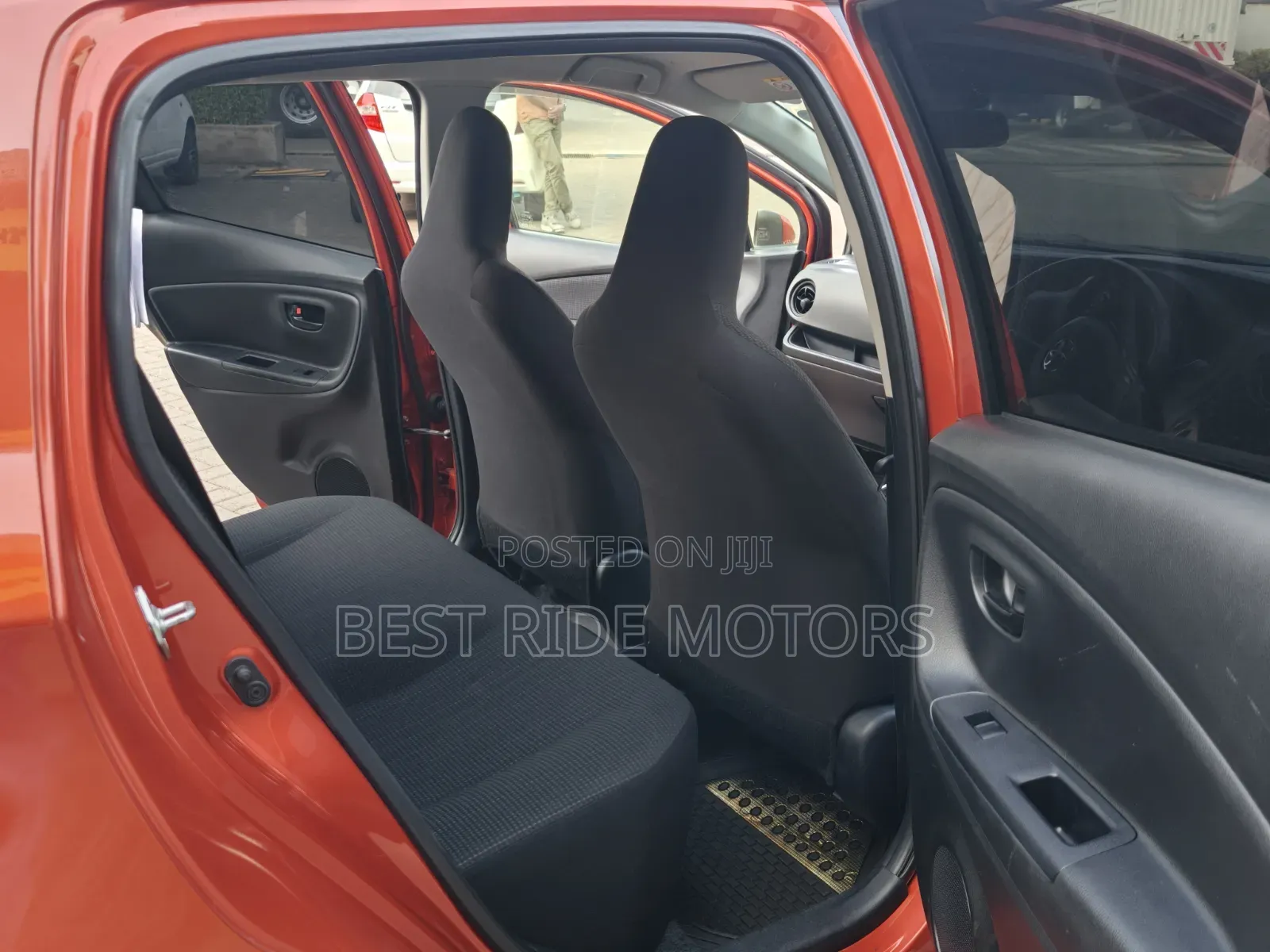 Toyota Vitz 2017 Burgundy