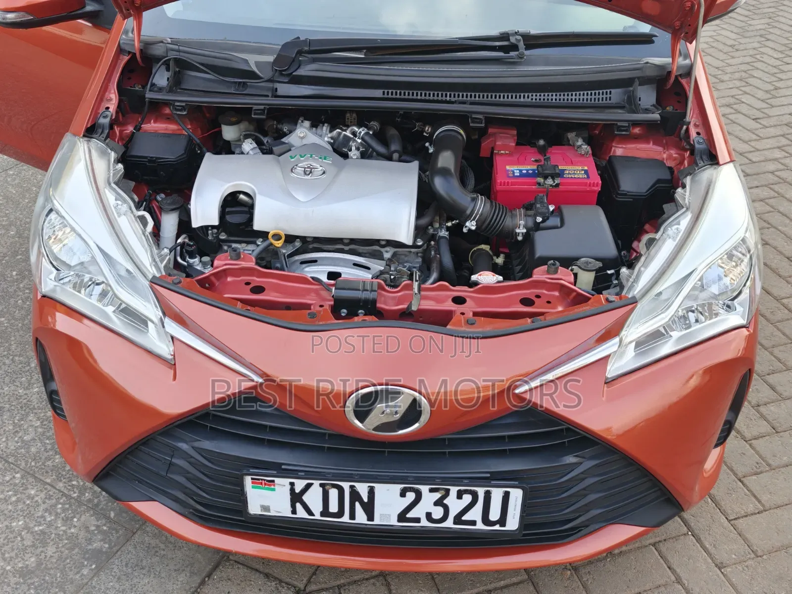 Toyota Vitz 2017 Burgundy